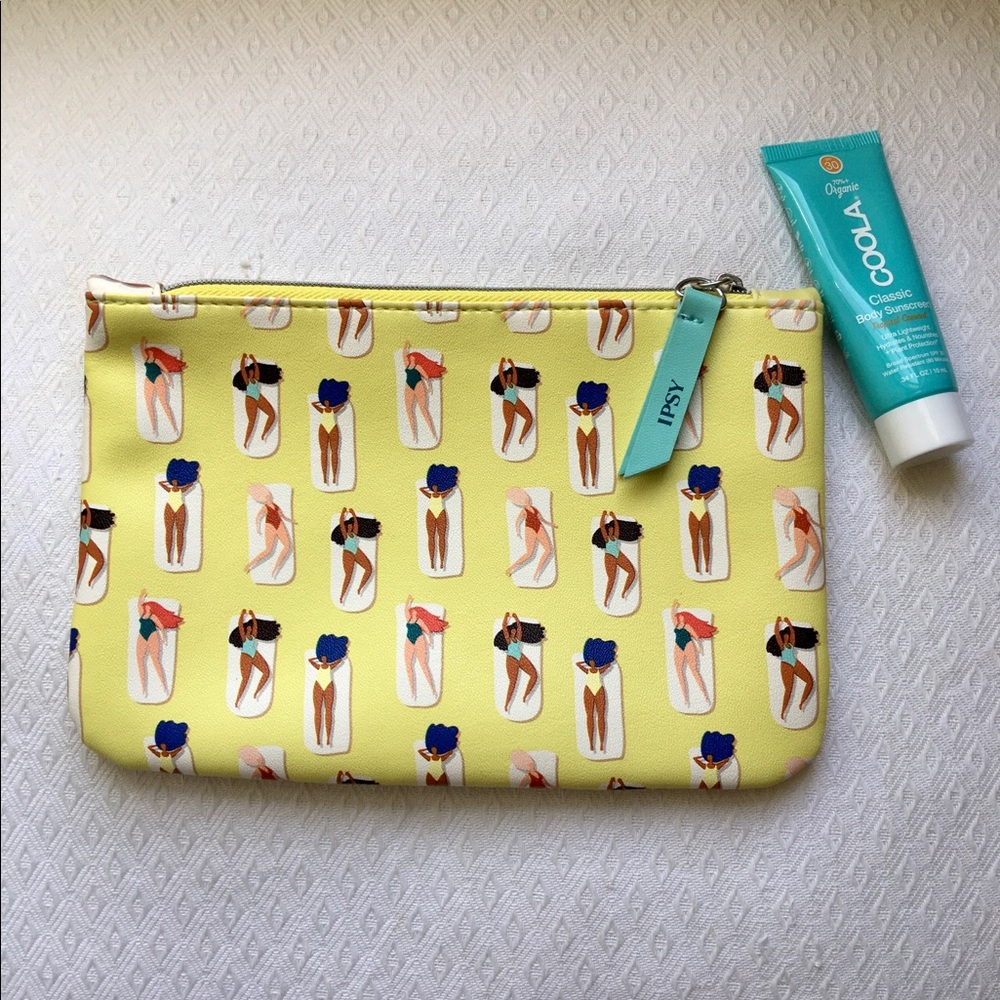 IPSY “sunbathers” makeup bag w/ COOLA sunscreen!👙